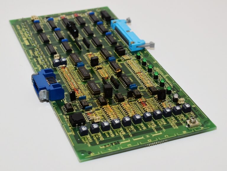 A20B-0008-0032 Placa de orientación reacondicionada